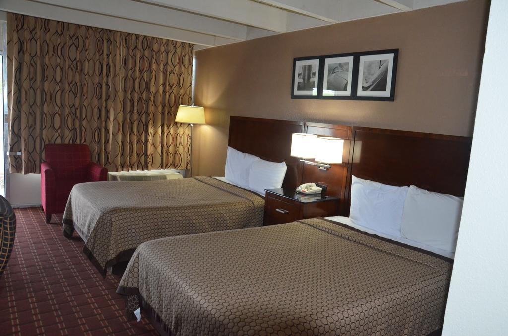 Americas Best Value Inn Augusta Historic Downtown Kültér fotó