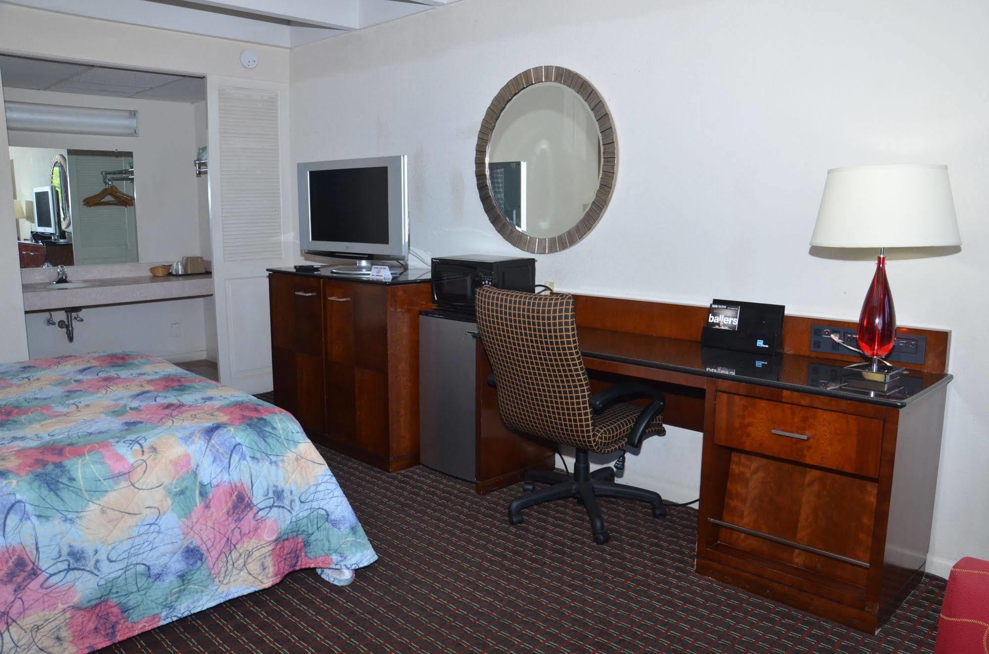Americas Best Value Inn Augusta Historic Downtown Kültér fotó